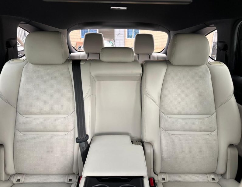 
								Mazda CX-8 full									
