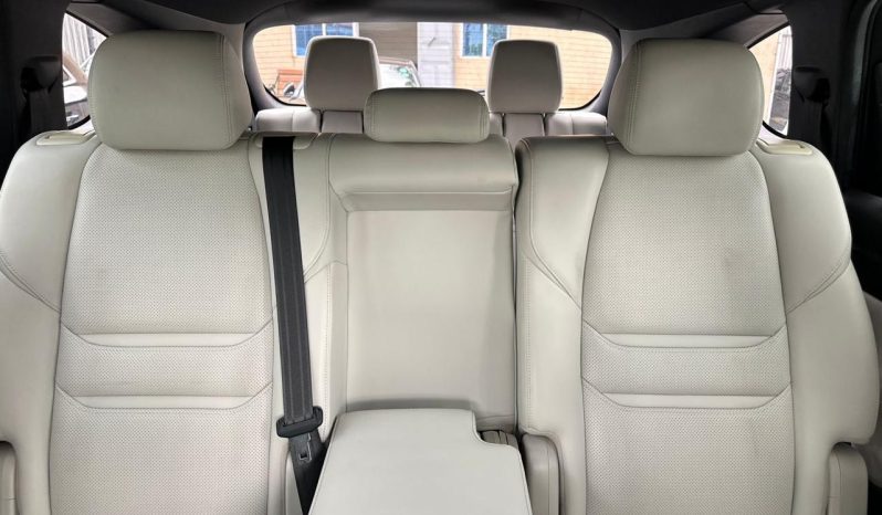 
								Mazda CX-8 full									