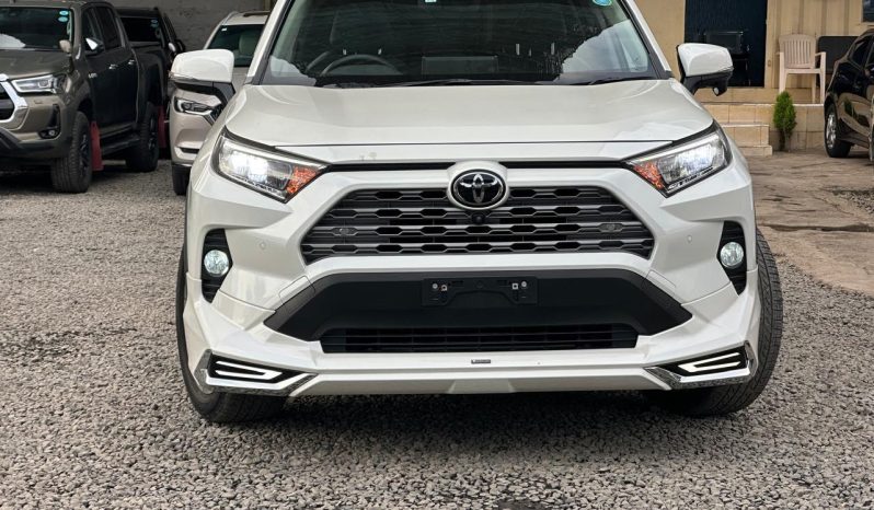 
								Toyota Rav4 full									
