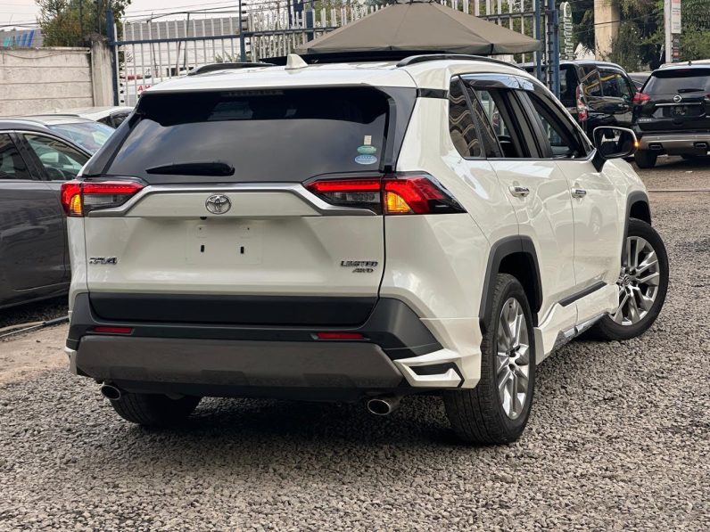 
								Toyota Rav4 full									