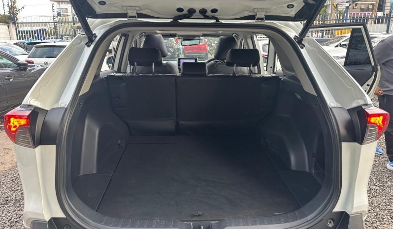 
								Toyota Rav4 full									