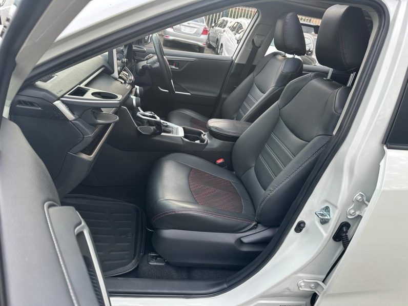 
								Toyota Rav4 full									