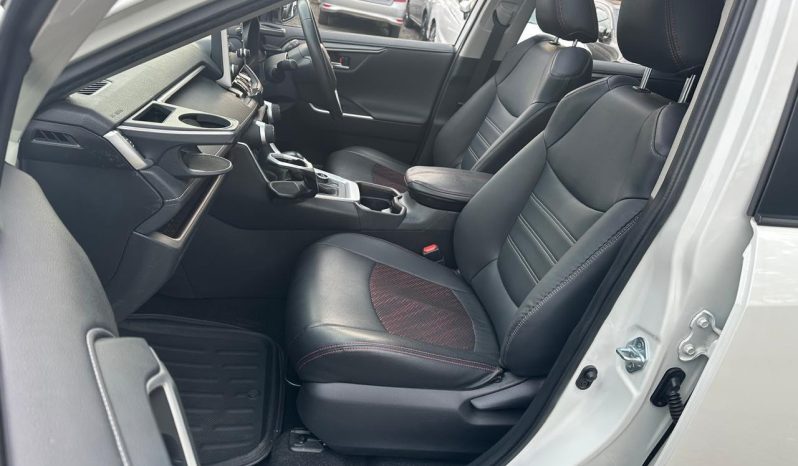 
								Toyota Rav4 full									