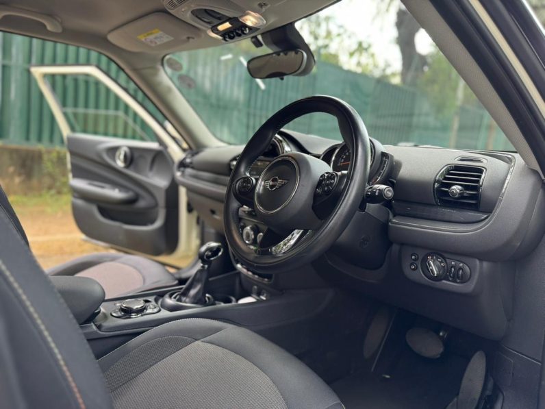 
								Mini Cooper Clubman full									
