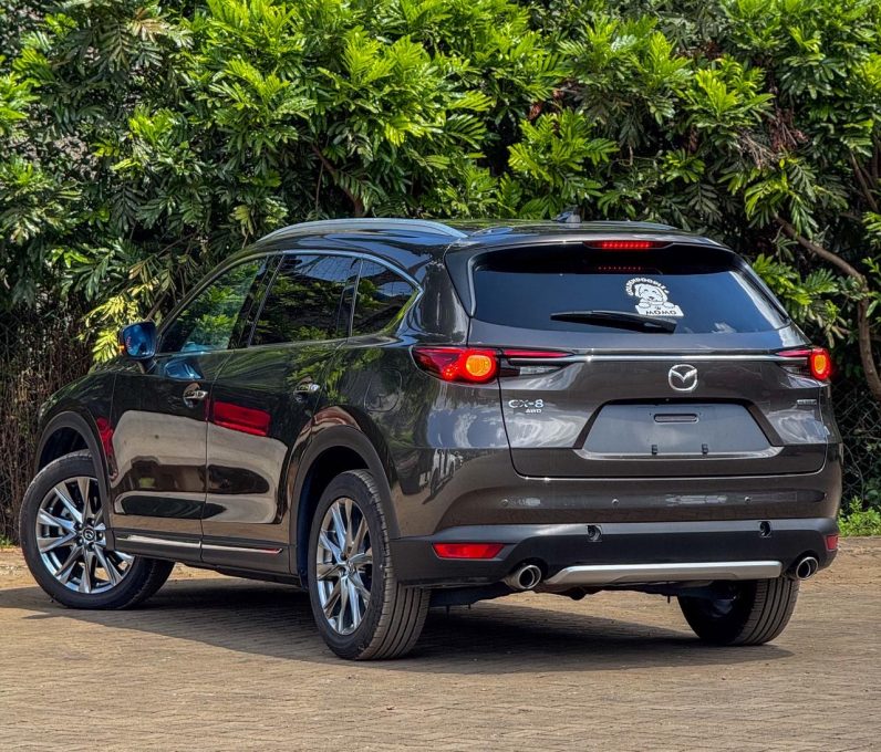 
								Mazda CX-8 full									
