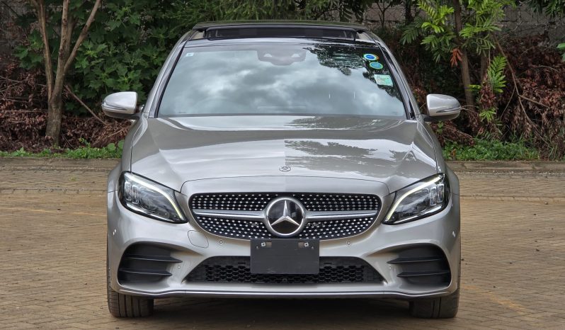 
								Mercedes Benz C220d AMG Line full									