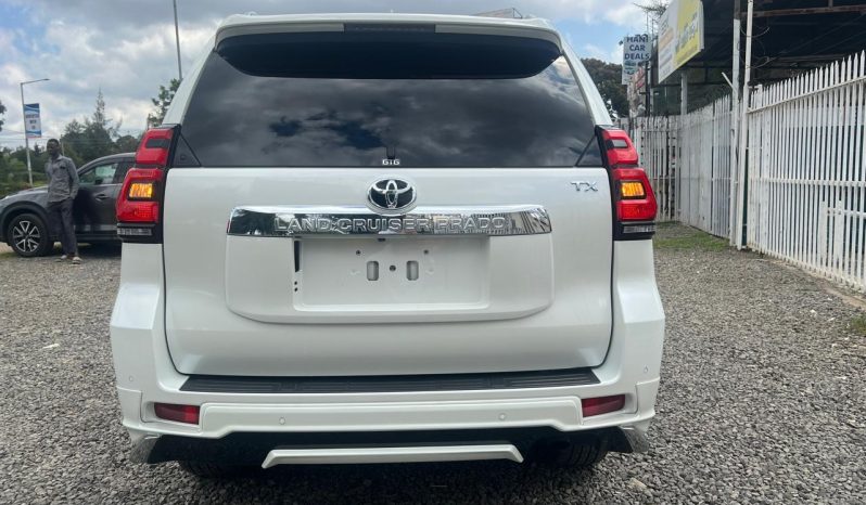 
								Toyota Land Cruiser Prado TXL full									