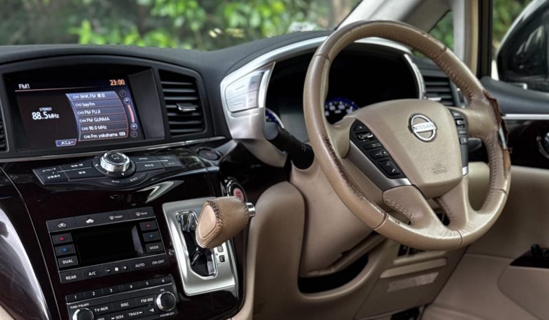 
								Nissan Elgrand full									
