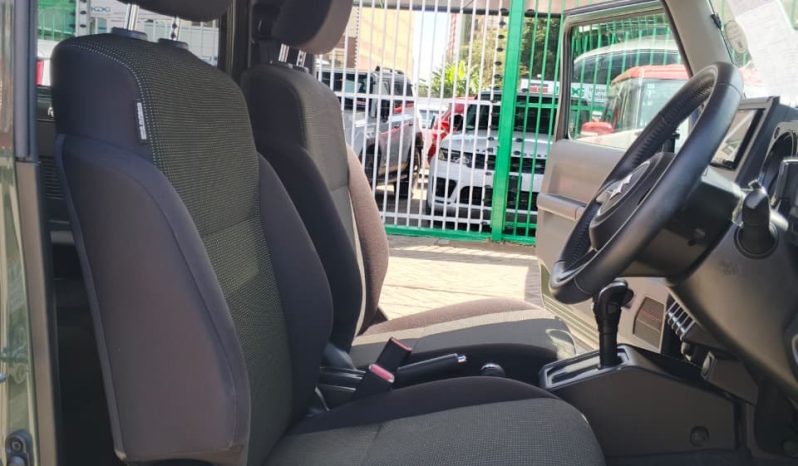 
								Suzuki Jimny full									