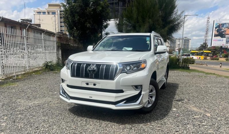 
								Toyota Land Cruiser Prado TXL full									