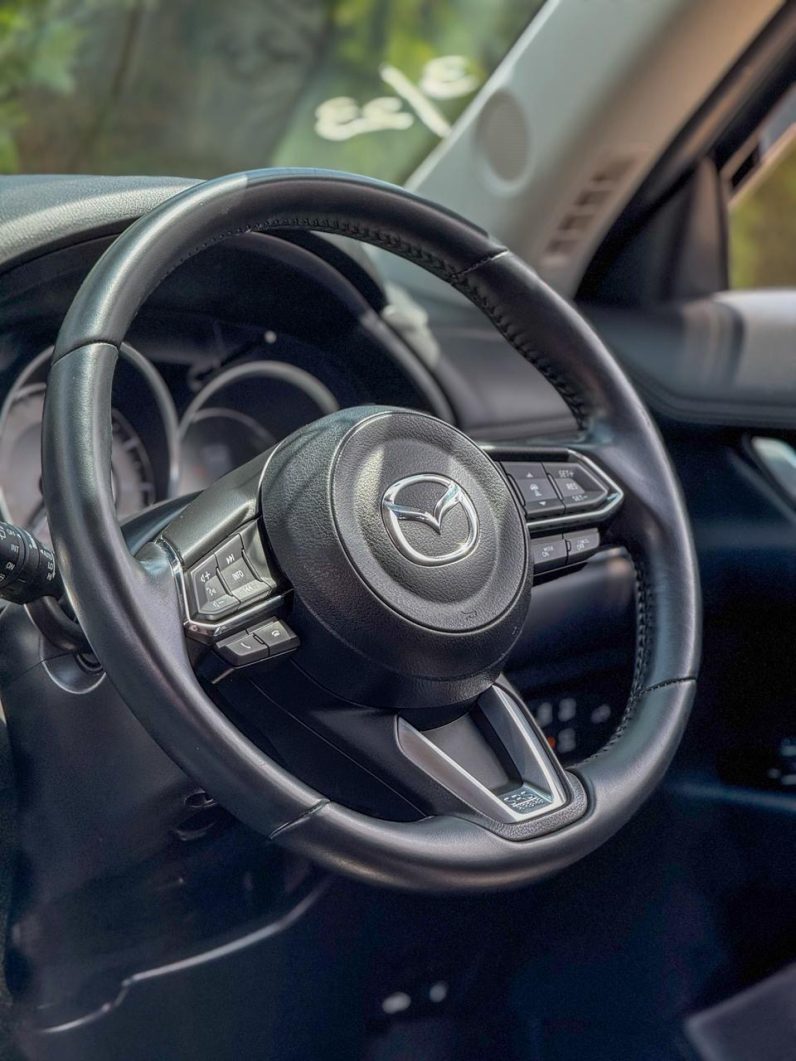 
								Mazda CX-5 full									