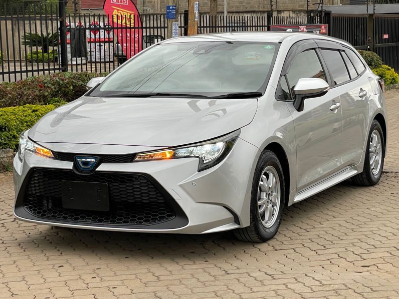 
								Toyota Corolla Touring full									