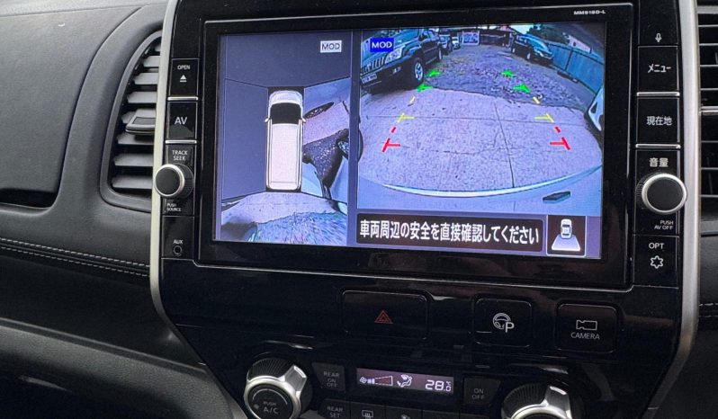 
								Nissan Serena full									