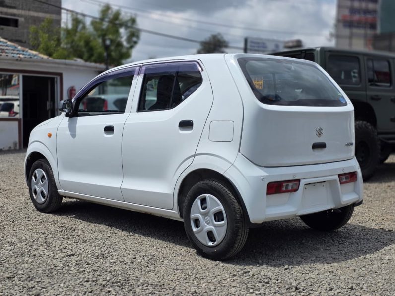 
								Suzuki Alto full									