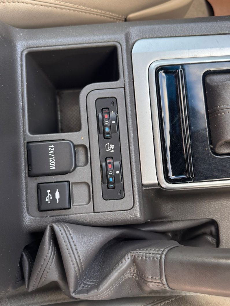 
								Toyota Land Cruiser Prado TXL full									