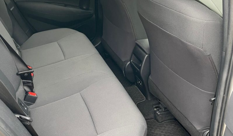 
								Toyota Corolla Touring full									