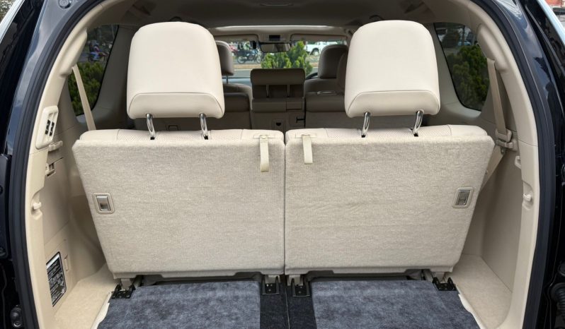 
								Toyota Land Cruiser Prado TXL full									