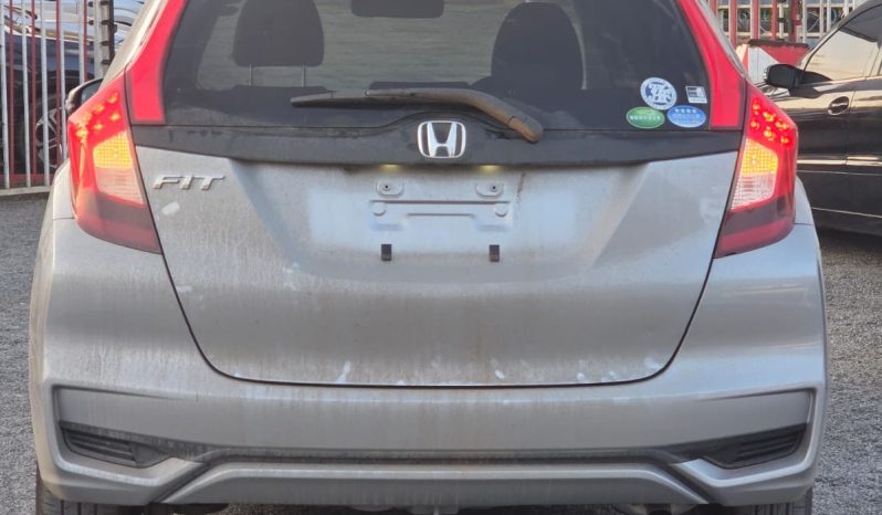 
								Honda Fit full									