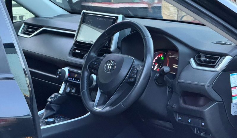 
								Toyota RAV4 full									