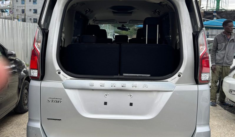 
								Nissan Serena full									