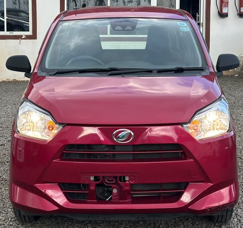 
								Daihatsu Mira E.S full									