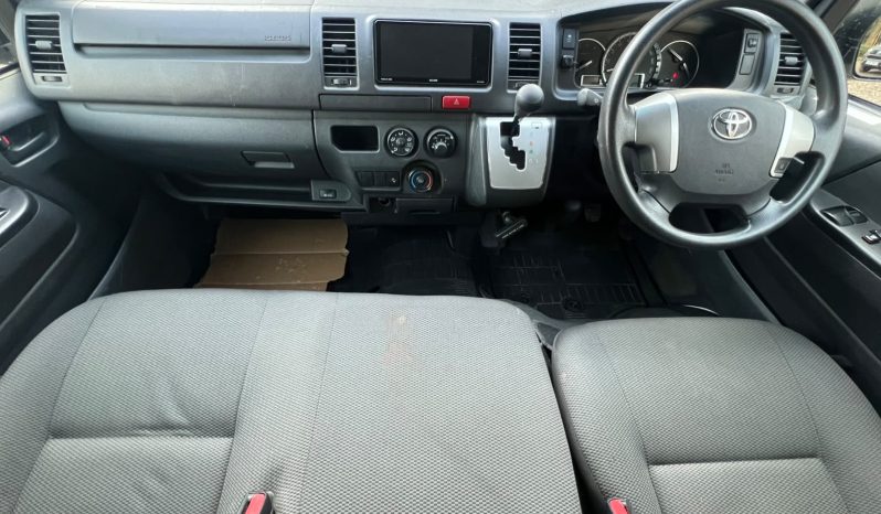 
								Toyota Hiace GL full									