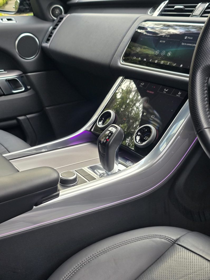 
								Range Rover Sport HSE full									