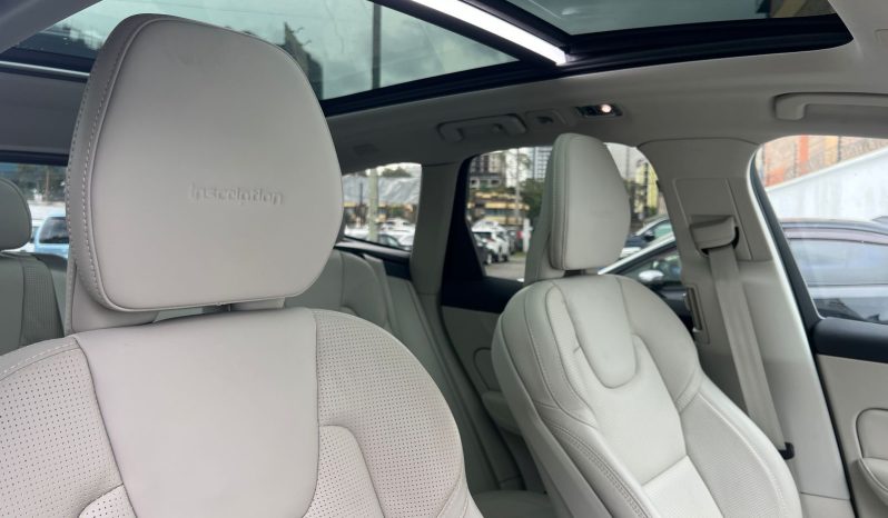 
								Volvo XC60 T8 full									
