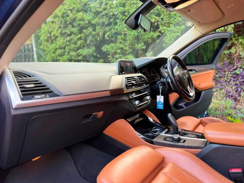 
								BMW X4 full									