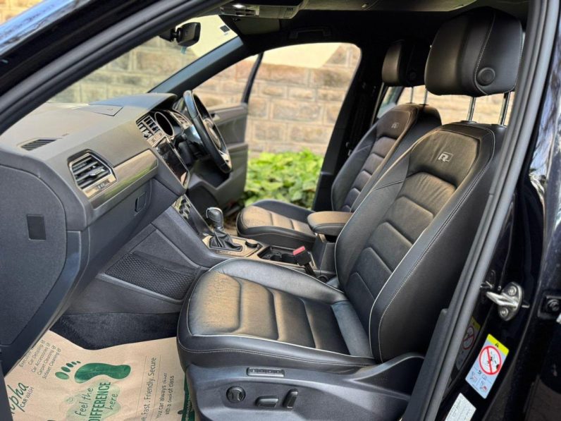 
								Volkswagen Tiguan full									
