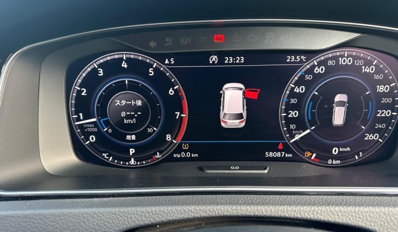 
								Volkswagen Golf full									
