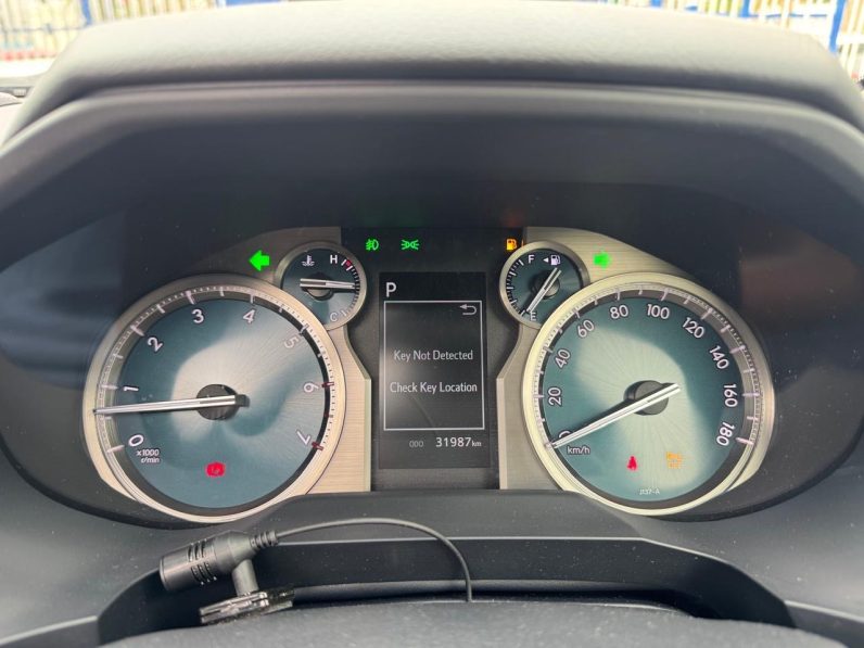 
								Toyota Land Cruiser Prado TXL full									