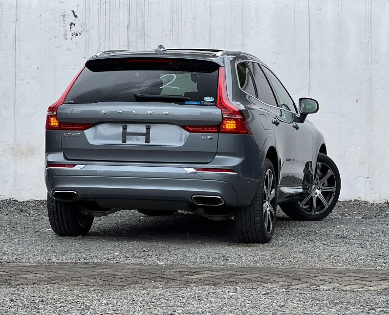 
								Volvo XC60 T8 full									
