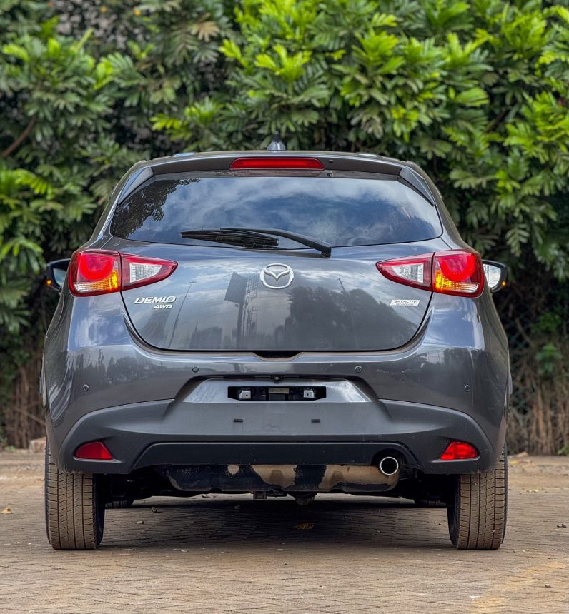 
								Mazda Demio full									