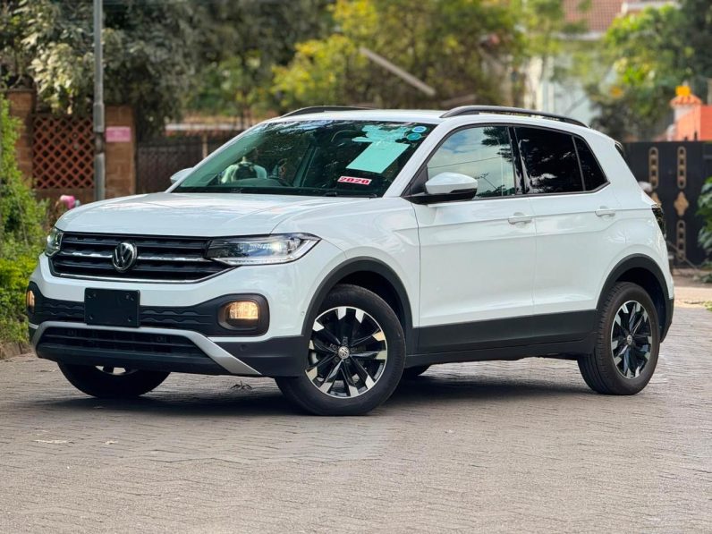 
								Volkswagen T-Cross full									