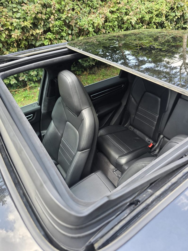 
								Porsche Cayenne Turbo full									