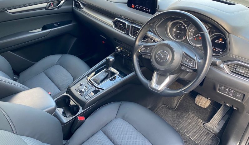 
								Mazda CX-5 full									