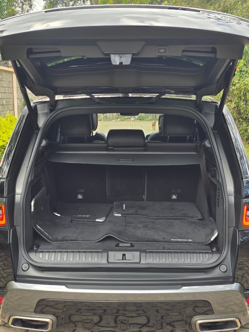 
								Range Rover Sport HSE full									