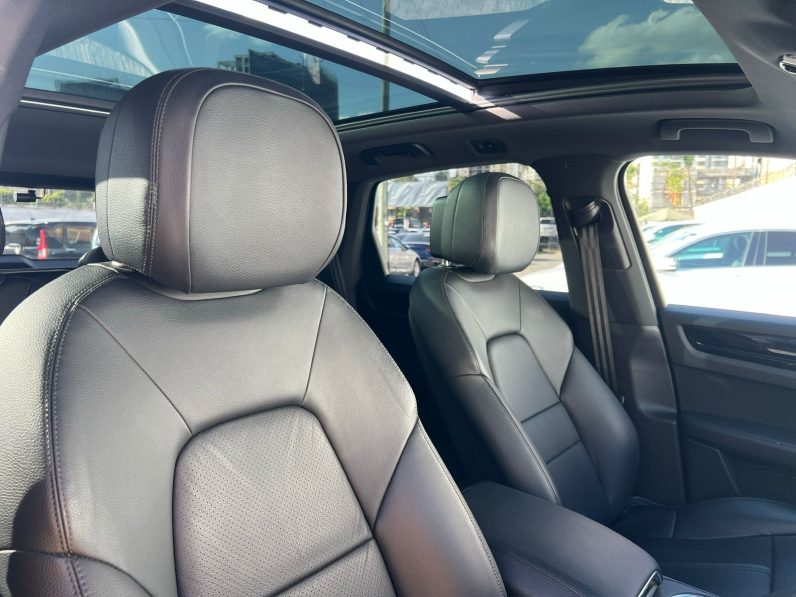 
								Porsche Cayenne full									
