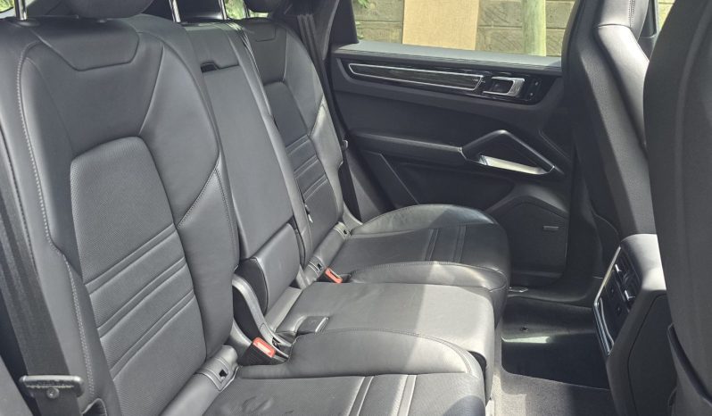 
								Porsche Cayenne Turbo full									