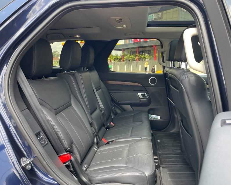 
								Landrover Discovery 5 HSE full									