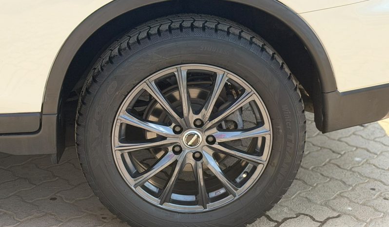 
								Nissan Xtrail full									