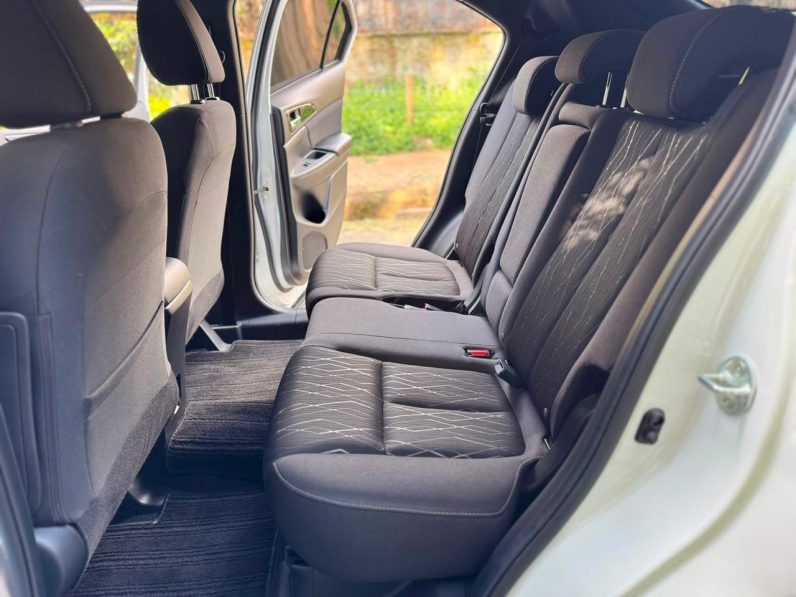 
								Mitsubishi Eclipse Cross full									
