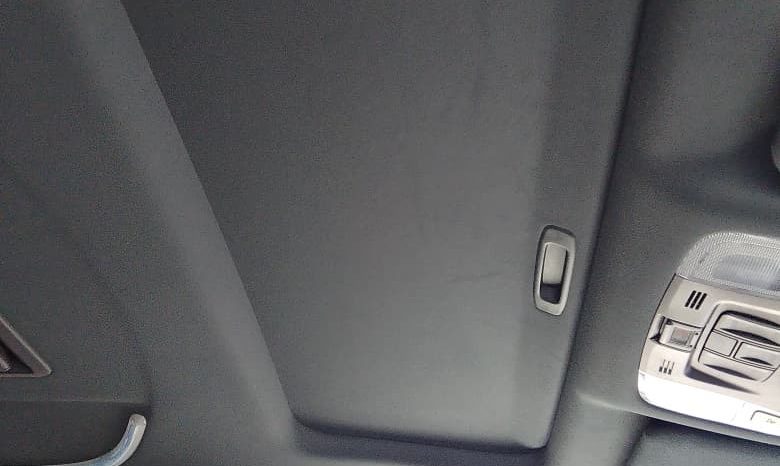 
								Toyota Alphard full									
