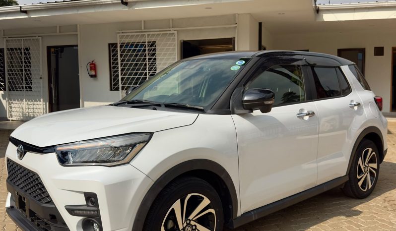 
								Toyota Raize full									