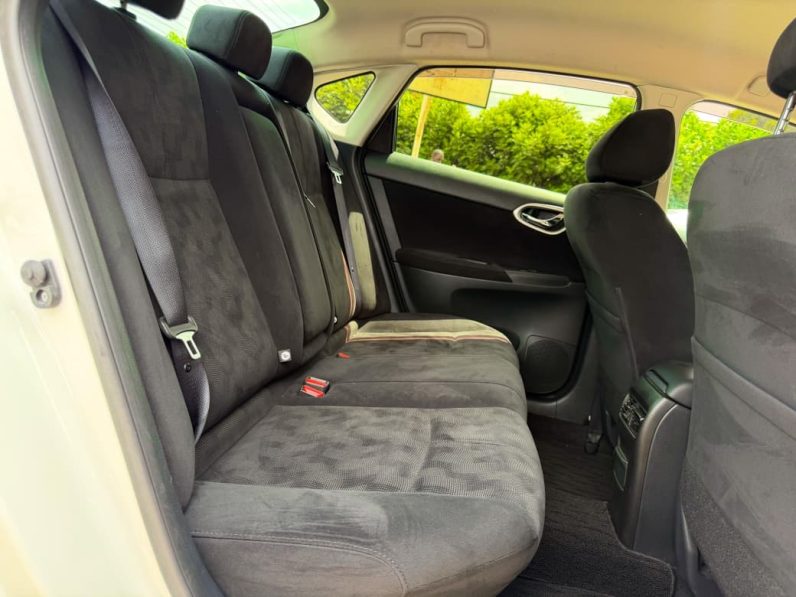 
								Nissan Silphy full									