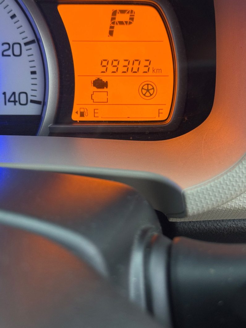 
								Suzuki Alto full									