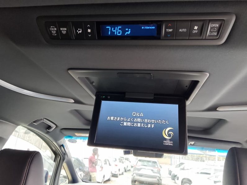 
								Toyota Alphard full									