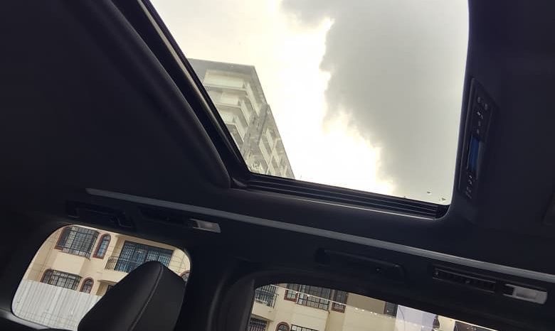 
								Toyota Alphard full									