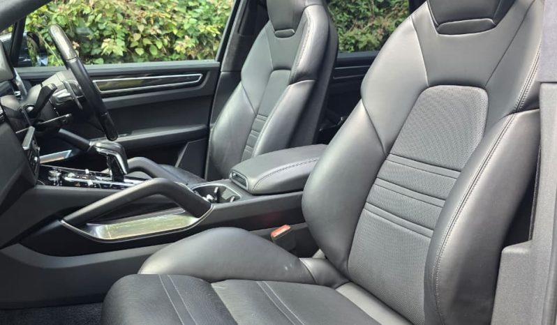 
								Porsche Cayenne Turbo full									